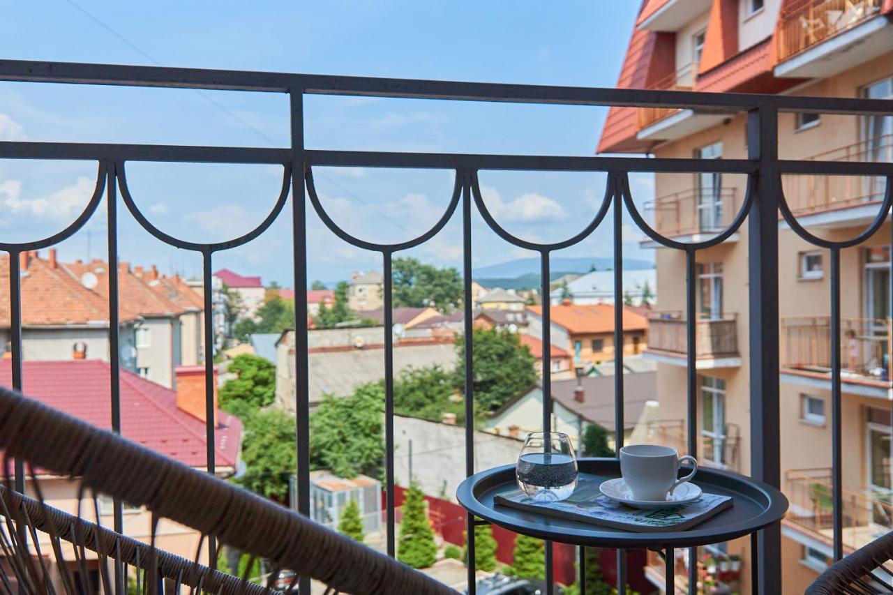 Lux Apartment Moekatsjeve Buitenkant foto