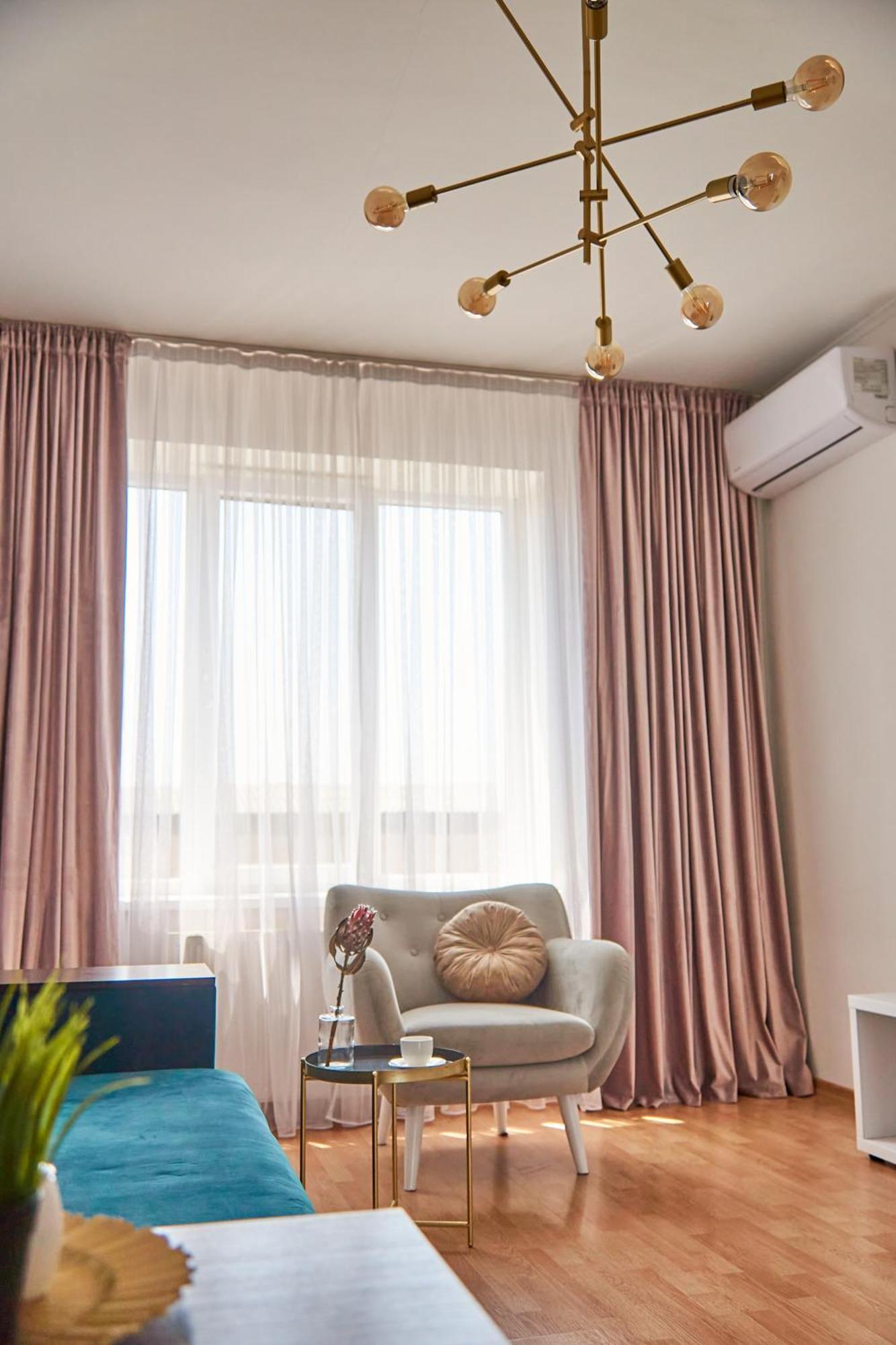 Lux Apartment Moekatsjeve Buitenkant foto
